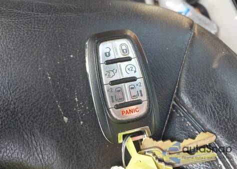 2020 Chrysler Pacifica Touring L z USA, uszkodzony, nr VIN 2C4RC1BG8LR112702